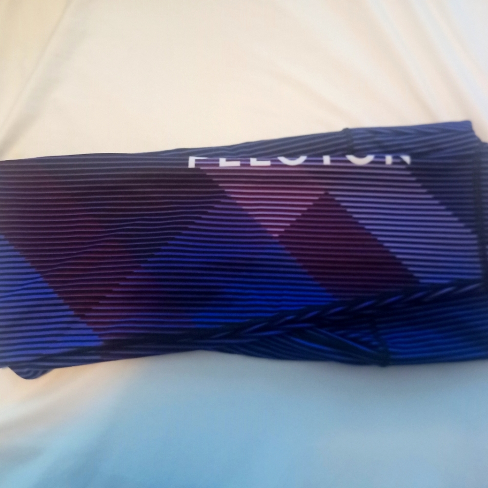 Peloton With Array Of Color Leggings Nwot - image 5